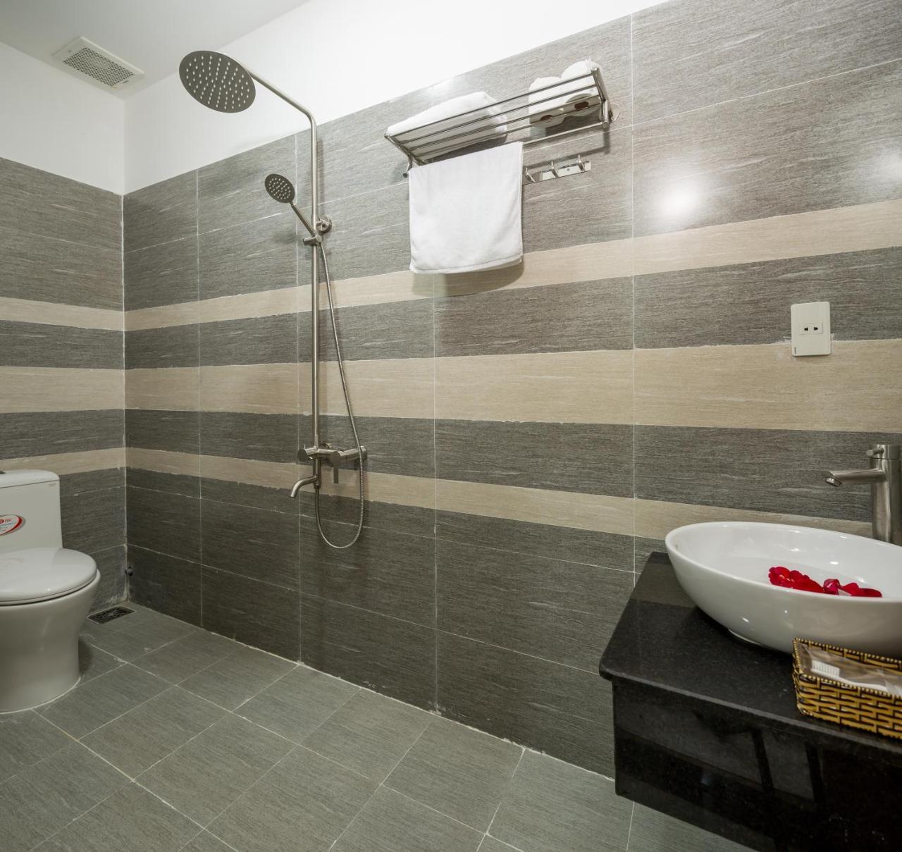 Fuji Hostel Da Nang Bagian luar foto